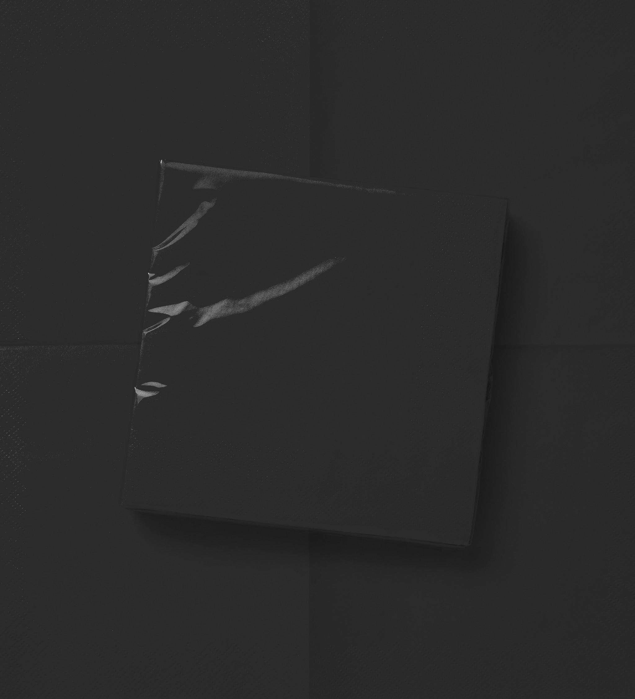 Les Classiques Black cocktail napkin