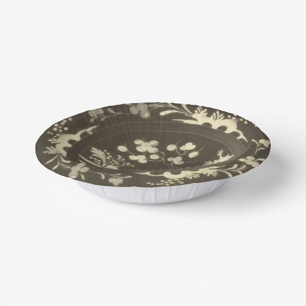La Chinoiserie Fawn chinoiserie garden paper plate angled