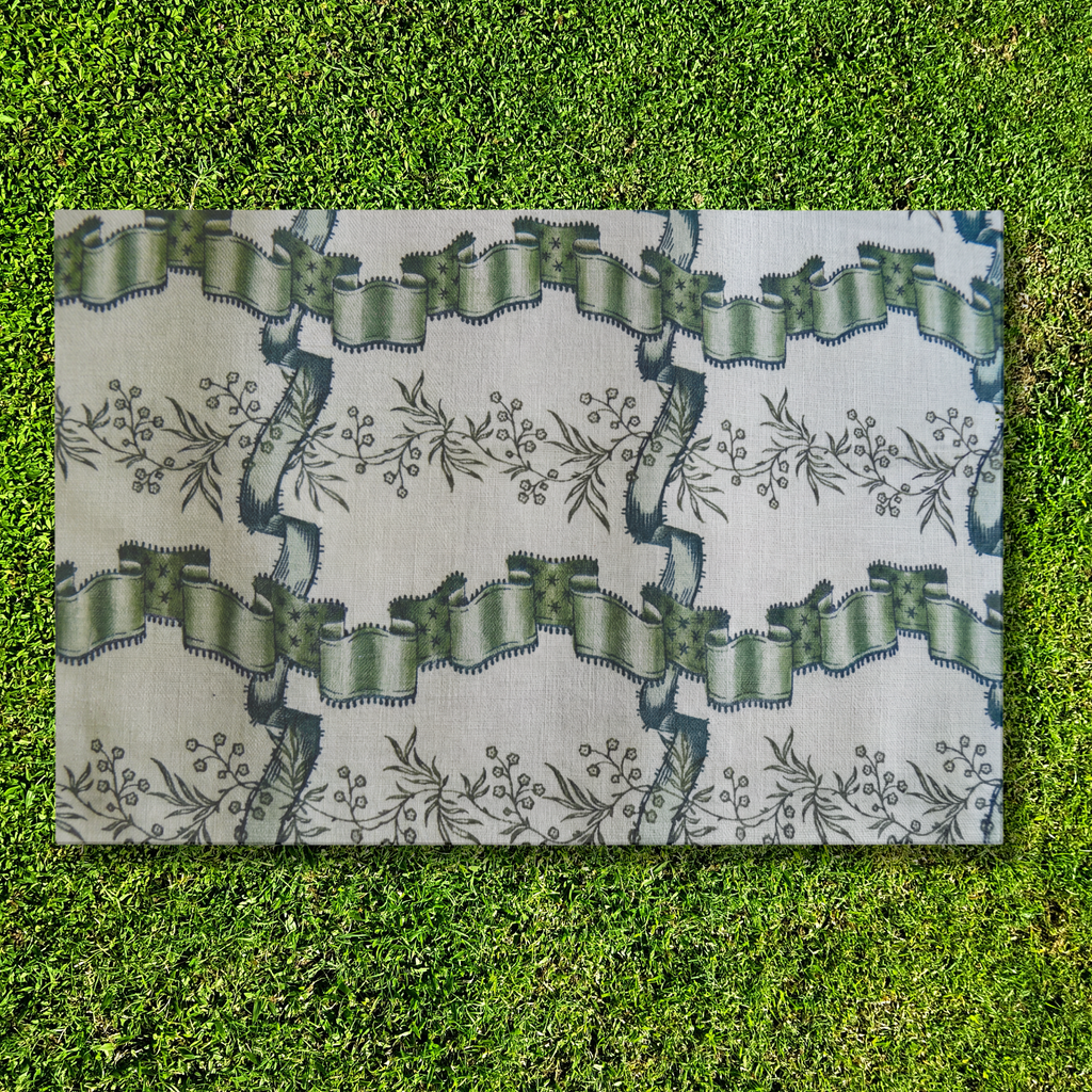 Ribbon paper placemat — front
