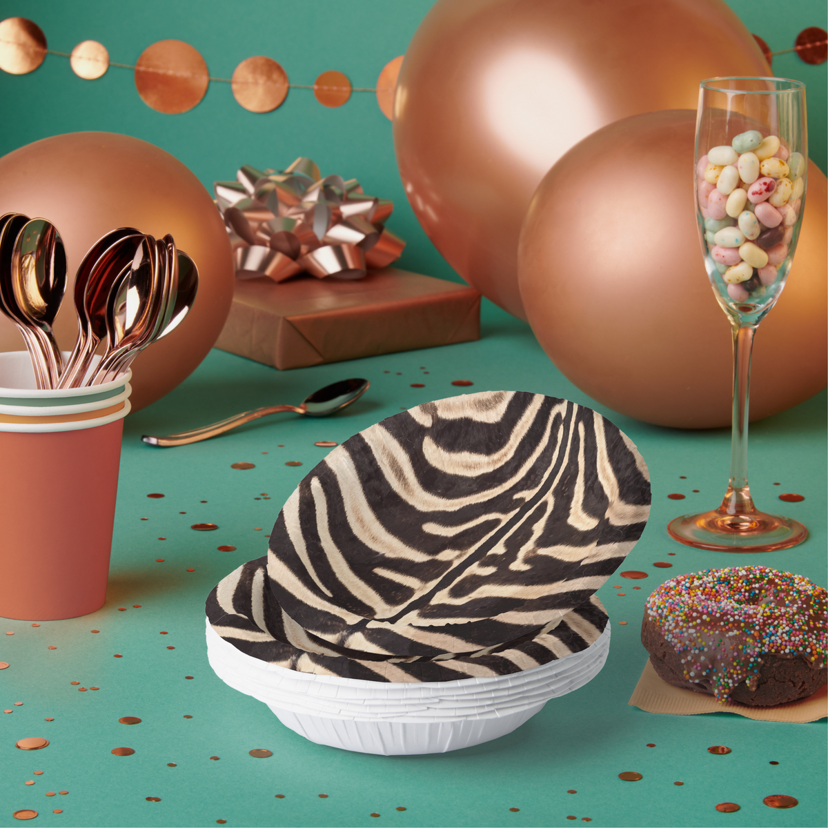 Noël Le Zèbre paper plates and bowls set for a party