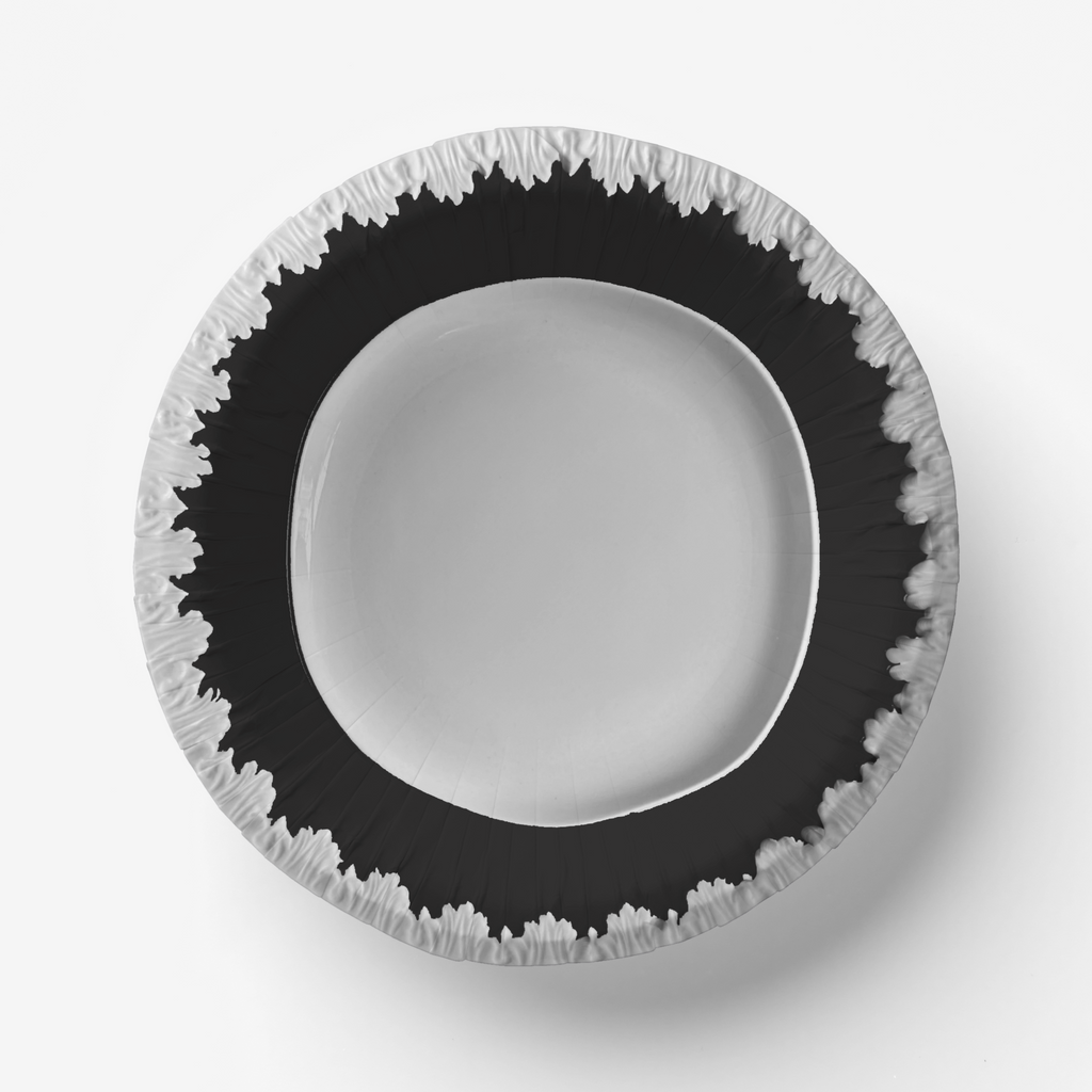 Vintage Voyagers France  Acanthus Paper Plates 