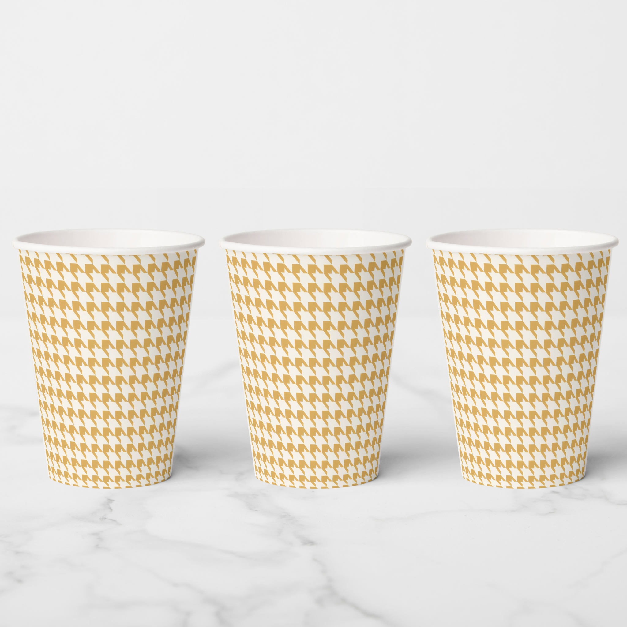 Vintage Voyagers France Golden Paper Party Cups