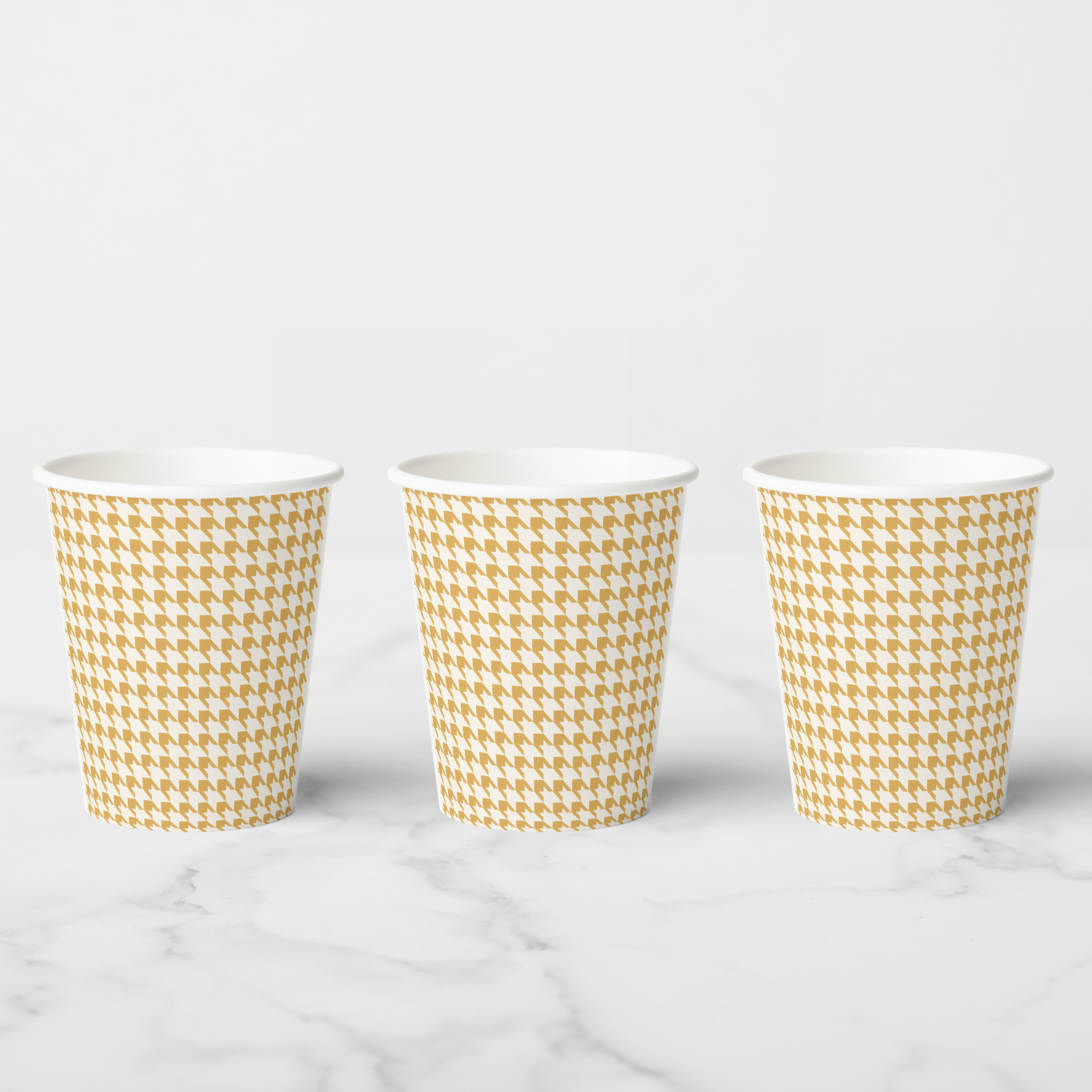 Vintage Voyagers France Golden Paper Party Cups