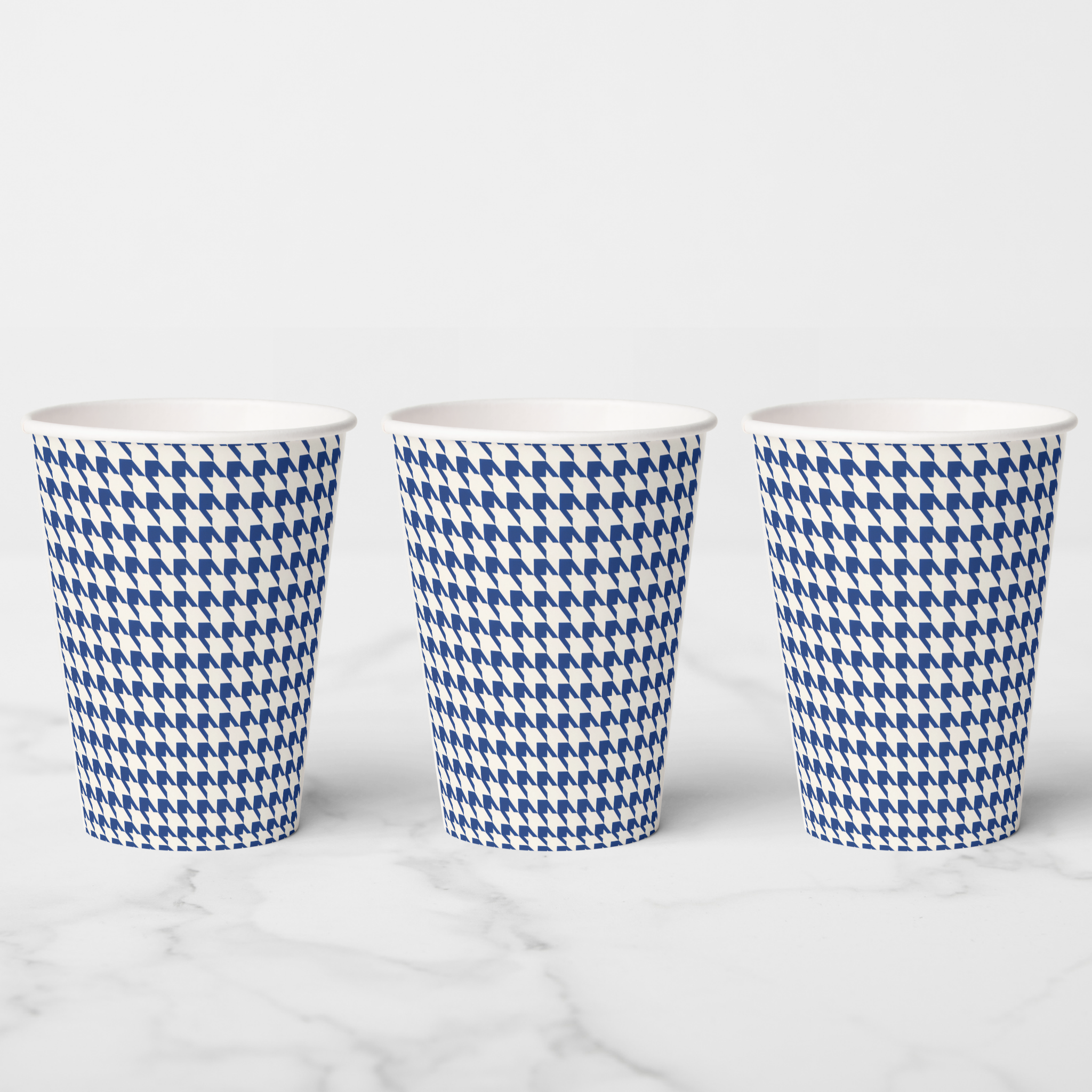 Vintage Voyagers France Peacock Paper Party Cups