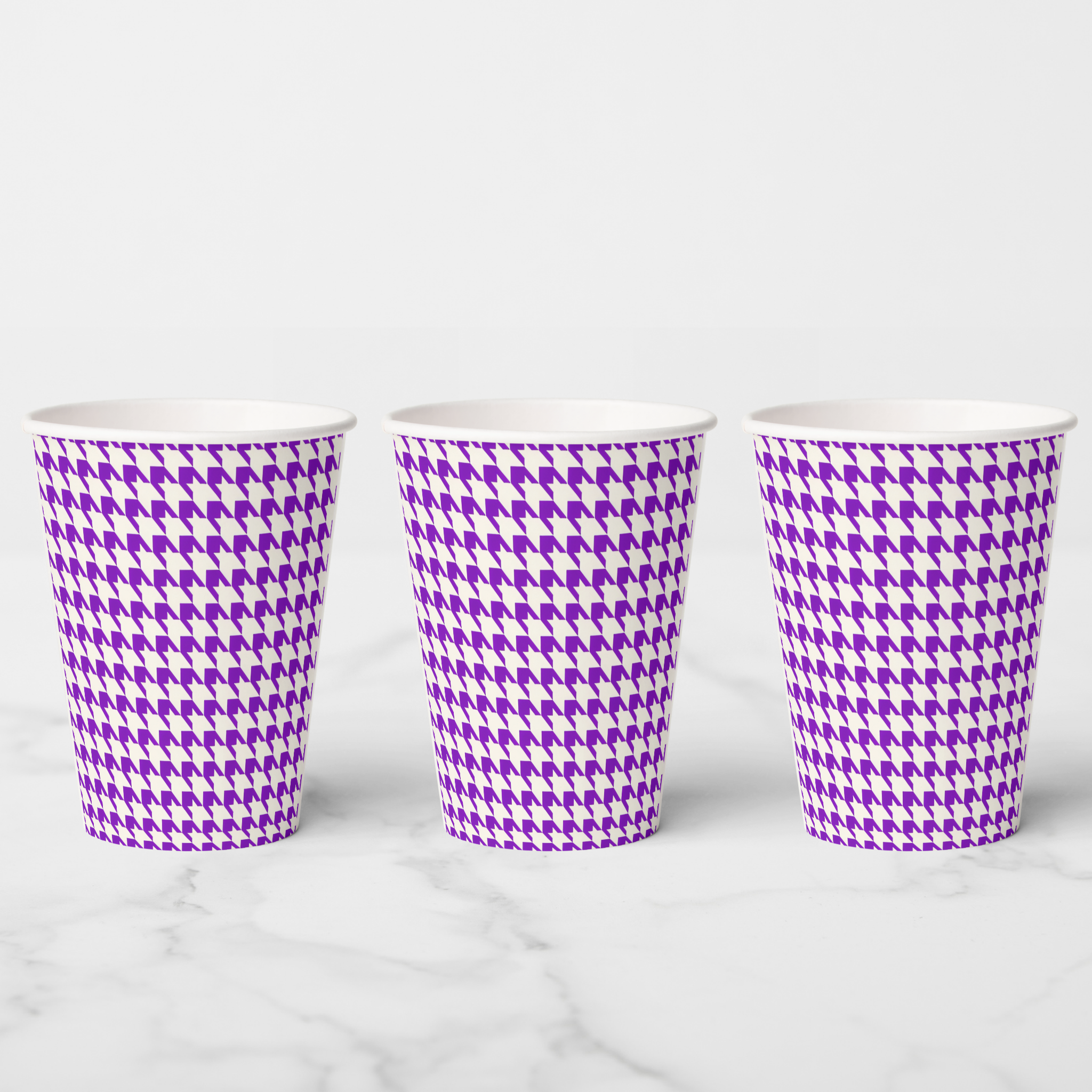 Vintage Voyagers France Royal Paper Cups